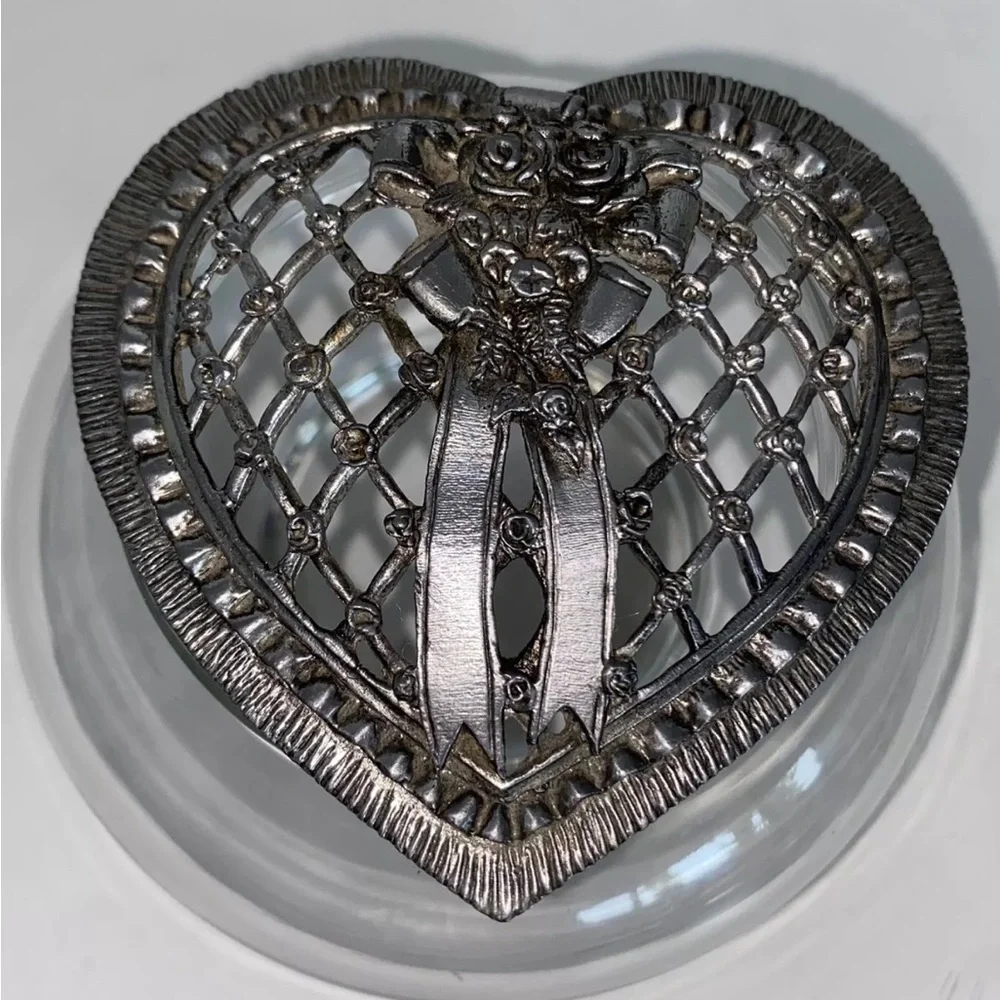Ornate METZKE 1989 Pewter rose bouquet lattice heart shaped lid w/glass dish